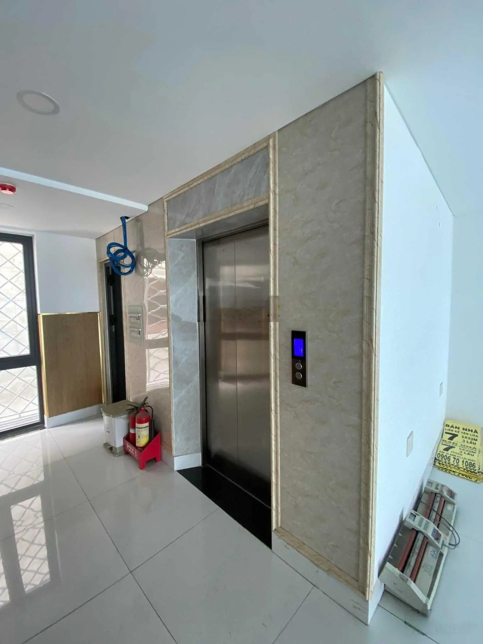Cho thuê tòa nhà văn phòng mặt tiền Hà Huy, Thạnh Lộc, Giáp Quân 12