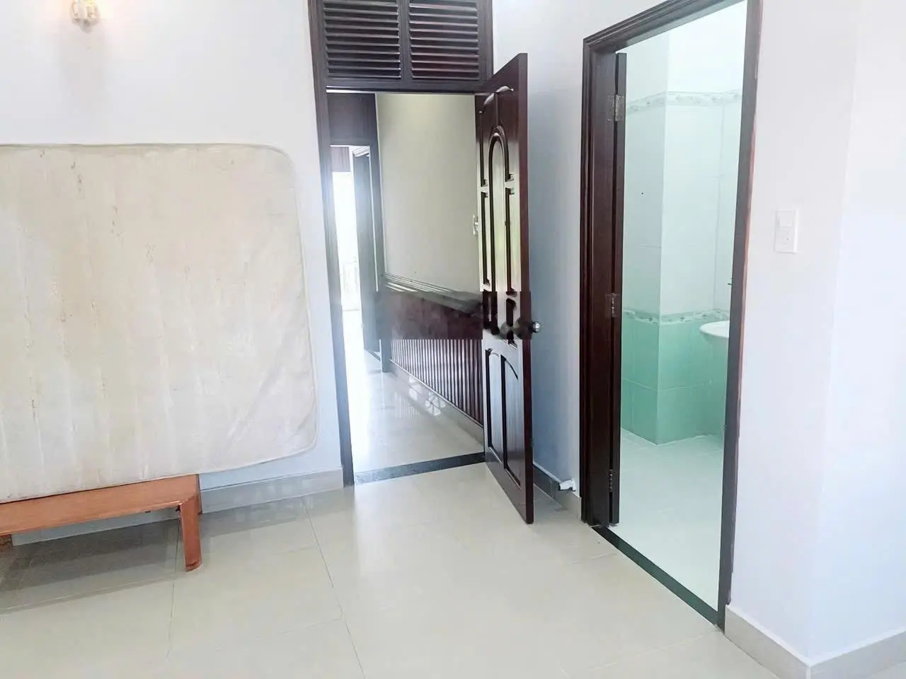 Bán căn nhà cực hiếm đường Đỗ Xuân Hợp, DT 50m2, sàn 160m2, phường Phước Long B, Q9