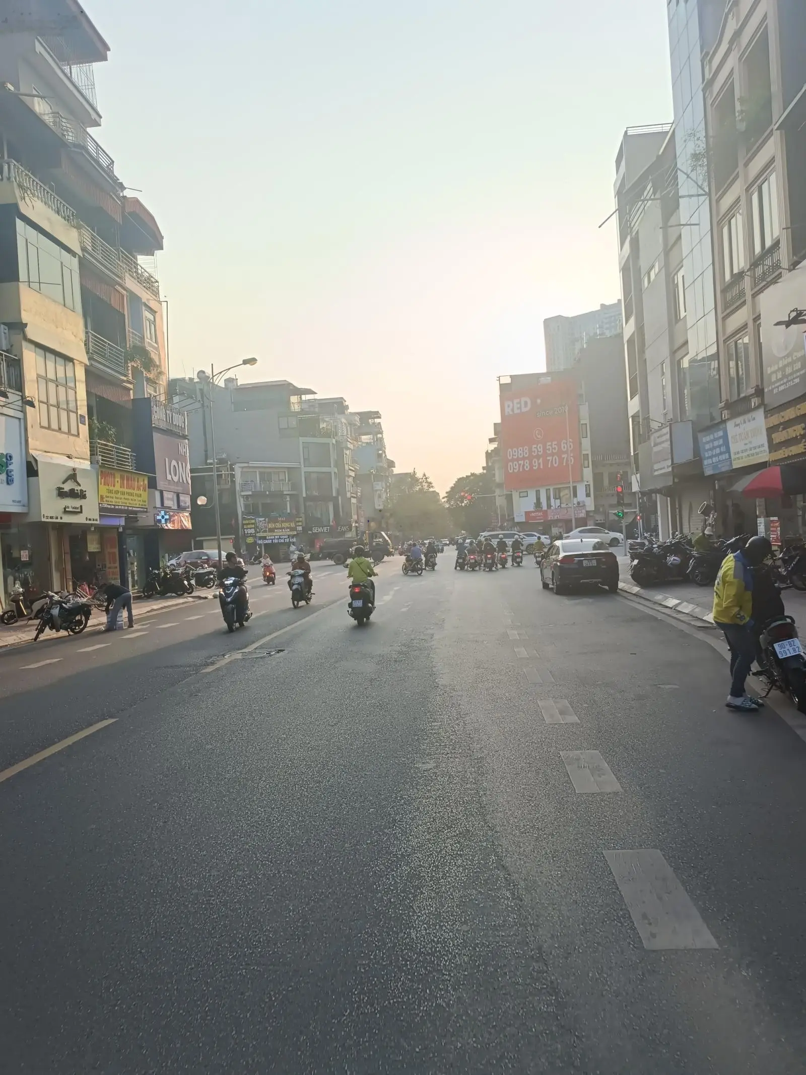 Bán nhà đẹp ngõ ôtô 6 tầng thang máy Ngọc Lâm