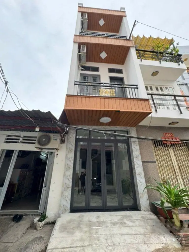 Nhà đẹp 3 lầu HXH cạnh KDC Sunrise City- chỉ nhỉnh 3 tỉ thương lượng