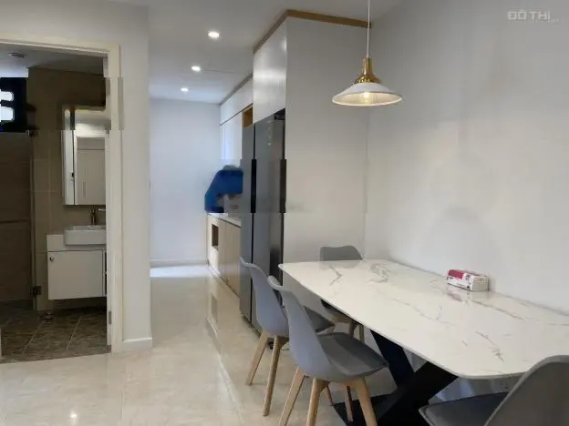 Bán căn hộ 2 phòng ngủ tòa C7 Vinhomes D'capitale, sổ lâu dài, view bể bơi