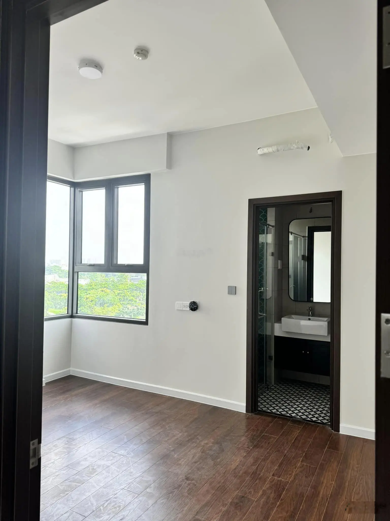 Chủ bán chung cư PiCity High Park Quận 12 căn 66m2 giá full 102% 2ty780