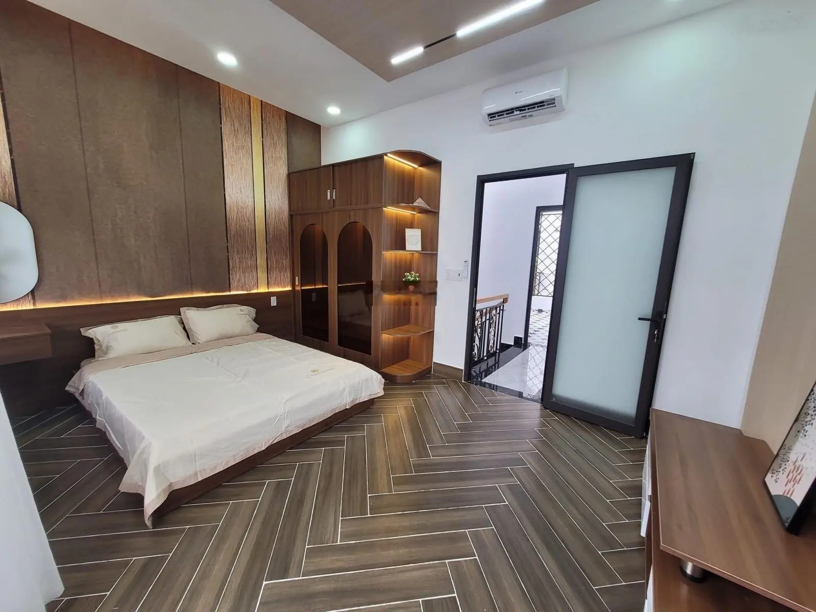 Bán lỗ gấp nhà gần chùa Vĩnh Nghiêm, Huỳnh Văn Bánh, Phường 11, Phú Nhuận. Giá 4,29 tỷ. 0906 806 ***