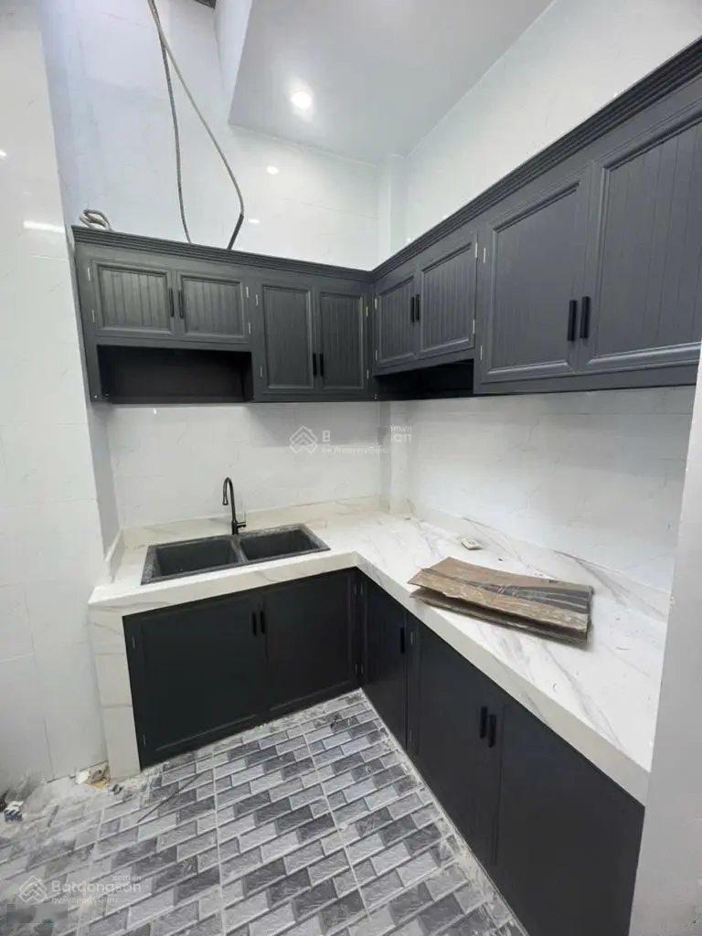 Nhà đẹp gần mặt tiền - 66m2 - Ngang 4 mét - Sát Đội Cung, Lê Đại Hành - Quận 11 - Chỉ 5.x TL