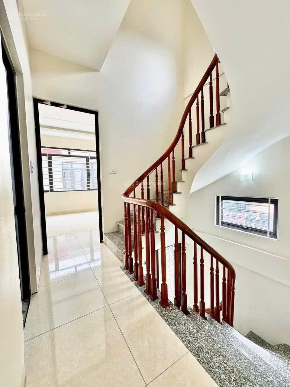 Bán căn 43m2x3T, Đại Tảo, ô tô đậu cửa, 300m trường, chợ, UBND