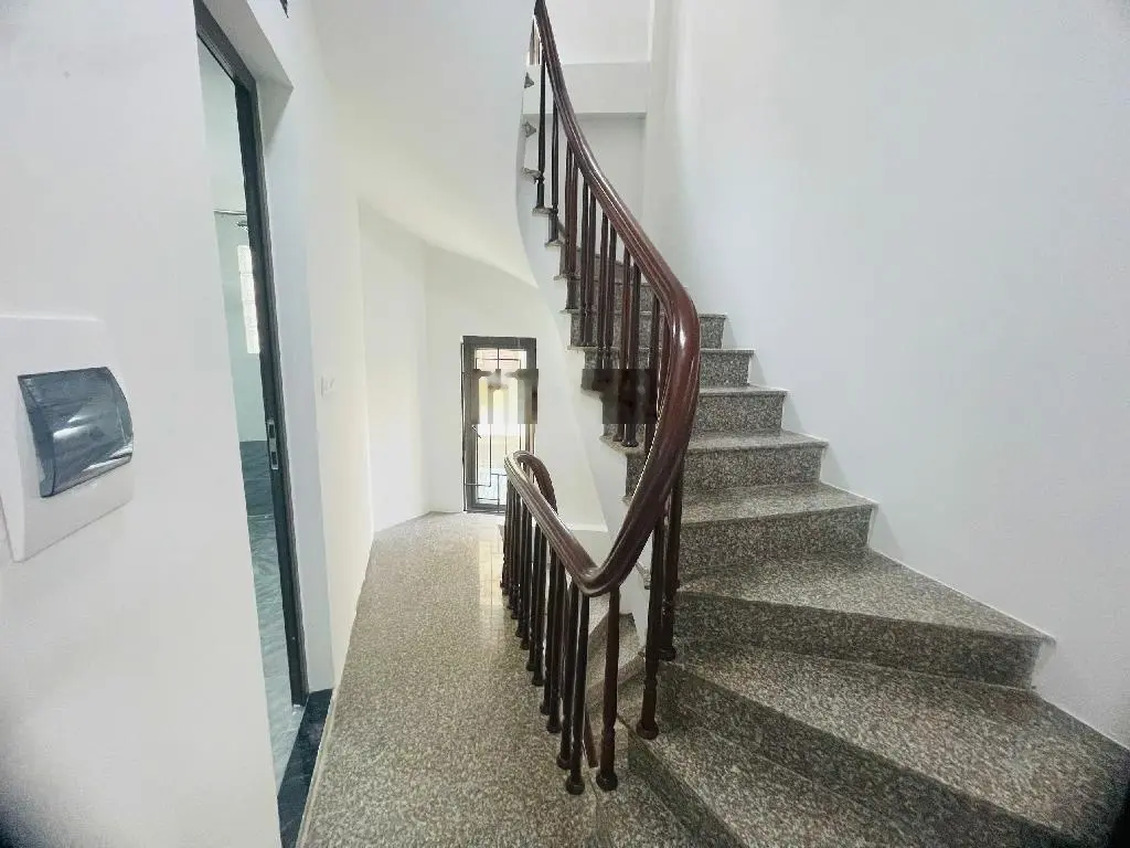 Nhà đẹp -trương định - hoàng mai - chắc chắn - 5 tầng -39m2 - mặt 4m - giá 6,7 tỷ