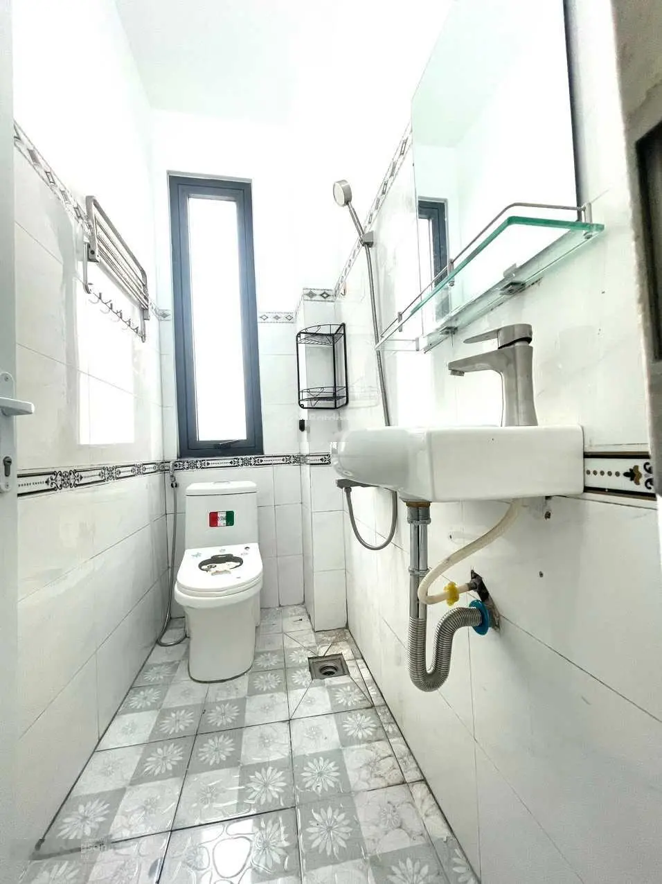 Bán gấp nhà đúc 3 tấm, sổ hồng công chứng, đã hoàn công đủ, giá nhỉnh 2 tỷ, Bình Tân, TP. HCM