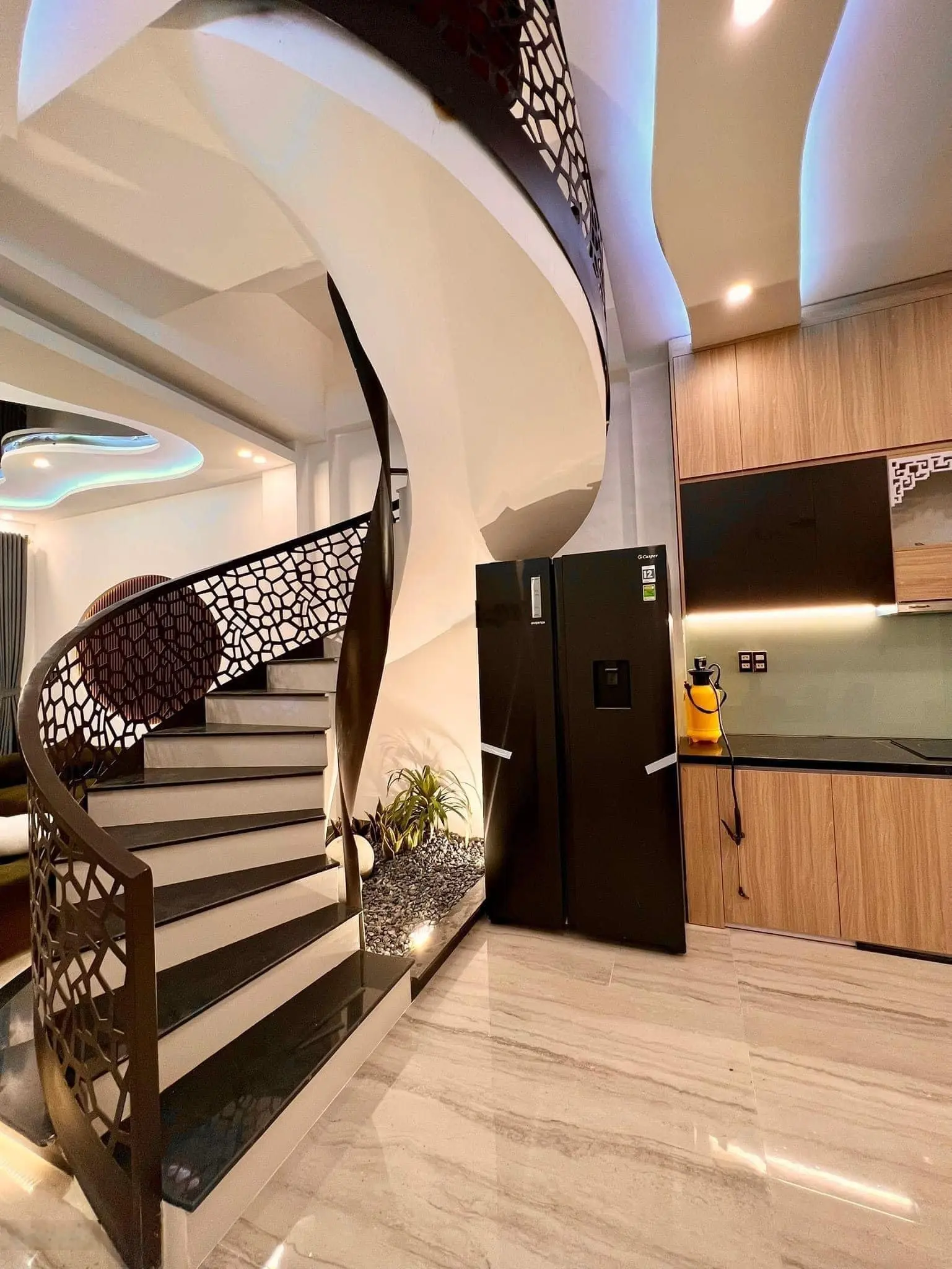 Định cư Úc cần bán nhà Trần khắc Chân, P. Tân Định, Q1, DT 60m2, hẻm rộng 6m