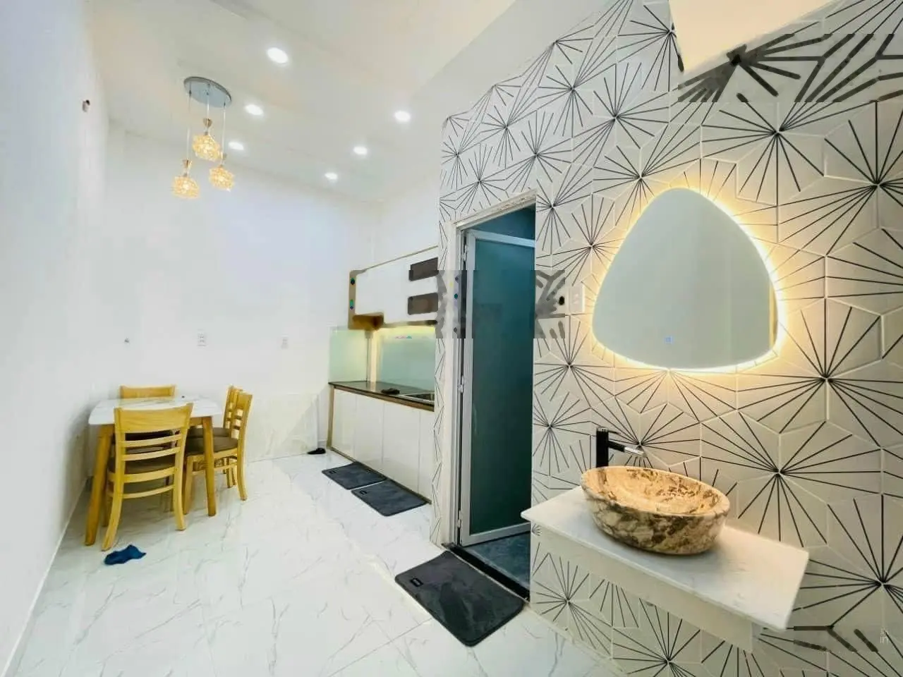 Chính chủ bán gấp nhà đường Nguyễn Gia Trí, Bình Thạnh,Giá 4,1 tỷ/DT 65m2. Đang cho thuê 20tr/th