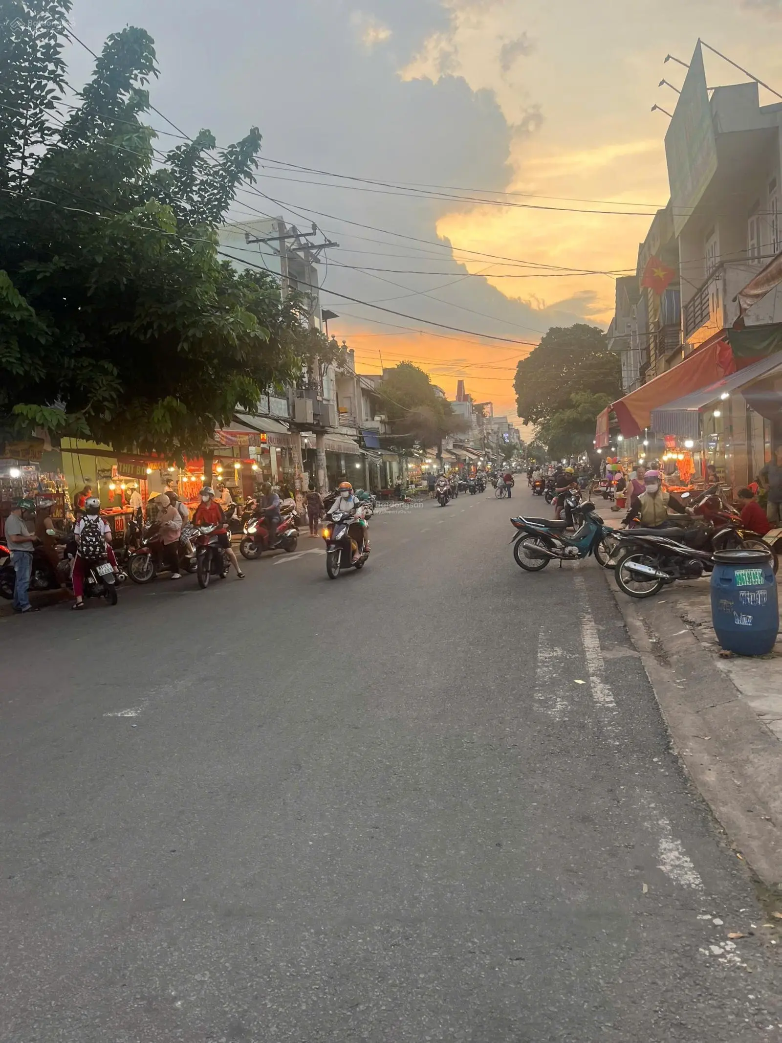 Bán gấp nhà và dãy trọ kinh doanh buôn bán thu nhập cao giá rẻ