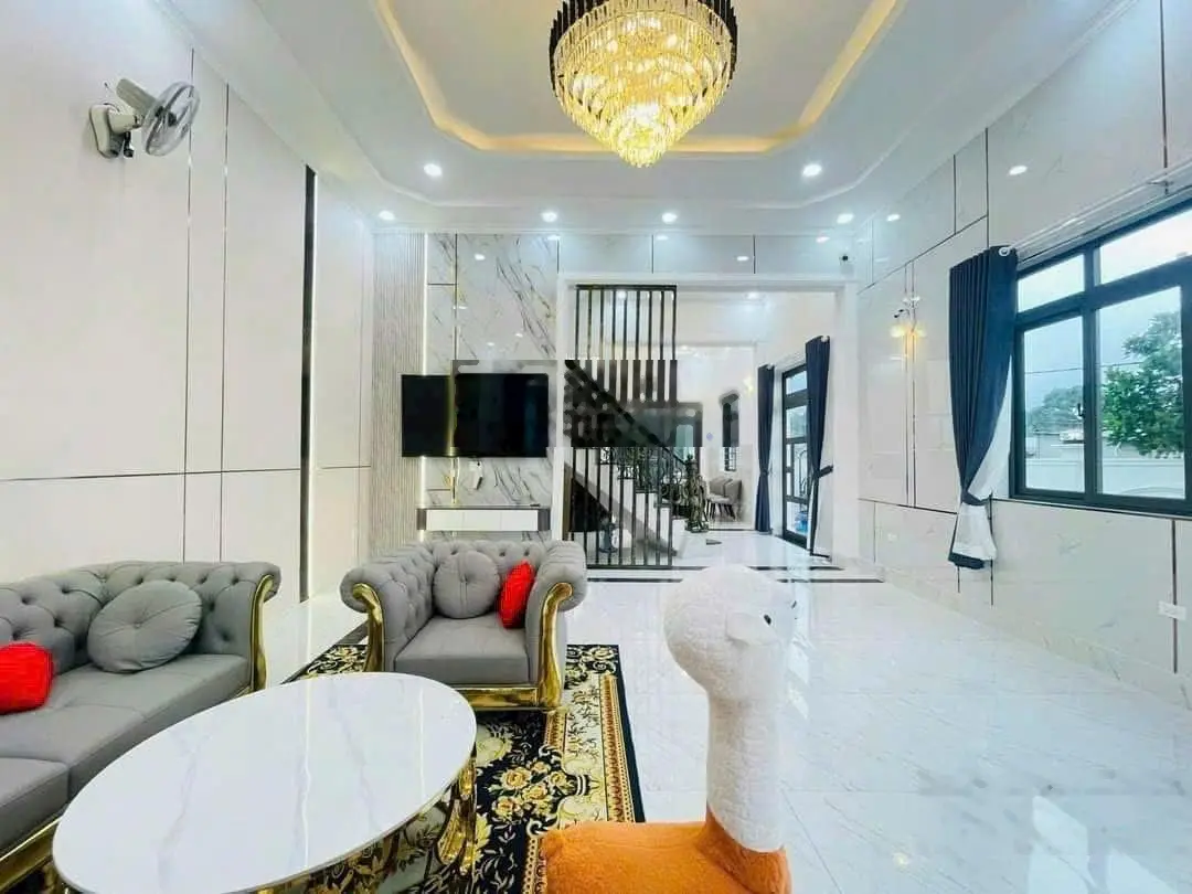 Nhà 3 tầng, 50m2, Hẻm xe hơi, 4 tỷ nhỉnh, Quận 7, Huỳnh Tấn Phát