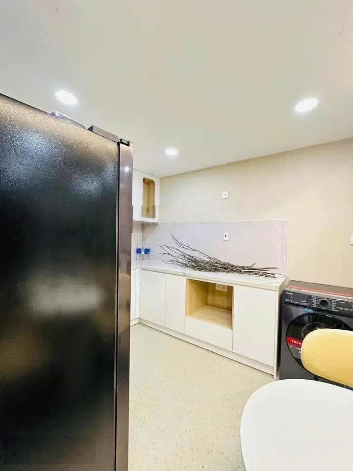 Hết hợp đồng thuê gửi bán ra căn Ung Văn Khiêm 64m2 sau lưng trường Tiểu Học Đống Đa