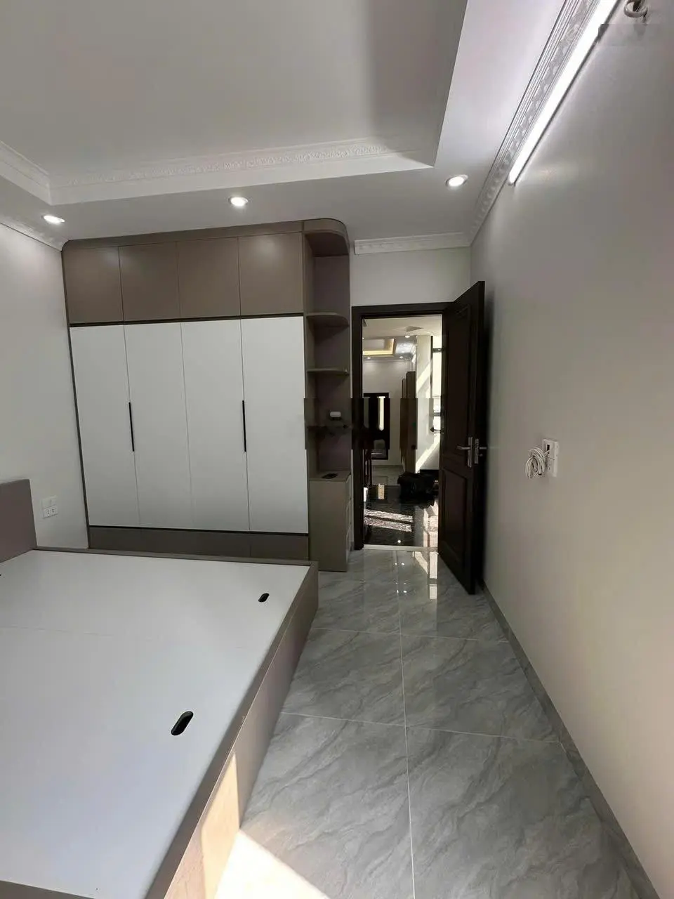 Cần Bán Nhà Hà Trì- Hà Đông. 50m-5 tầng.Ngõ thông. Lh 0353 131 ***
