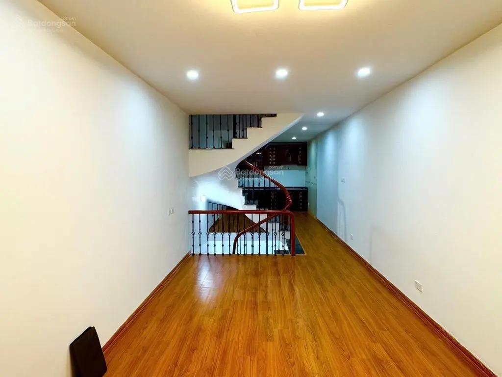 Bán nhà riêng, Ngoại Giao Đoàn, Xuân La, Tây Hồ, phân lô QĐ, ô tô vào nhà, 35m, 5 tầng, hơn 10 tỷ