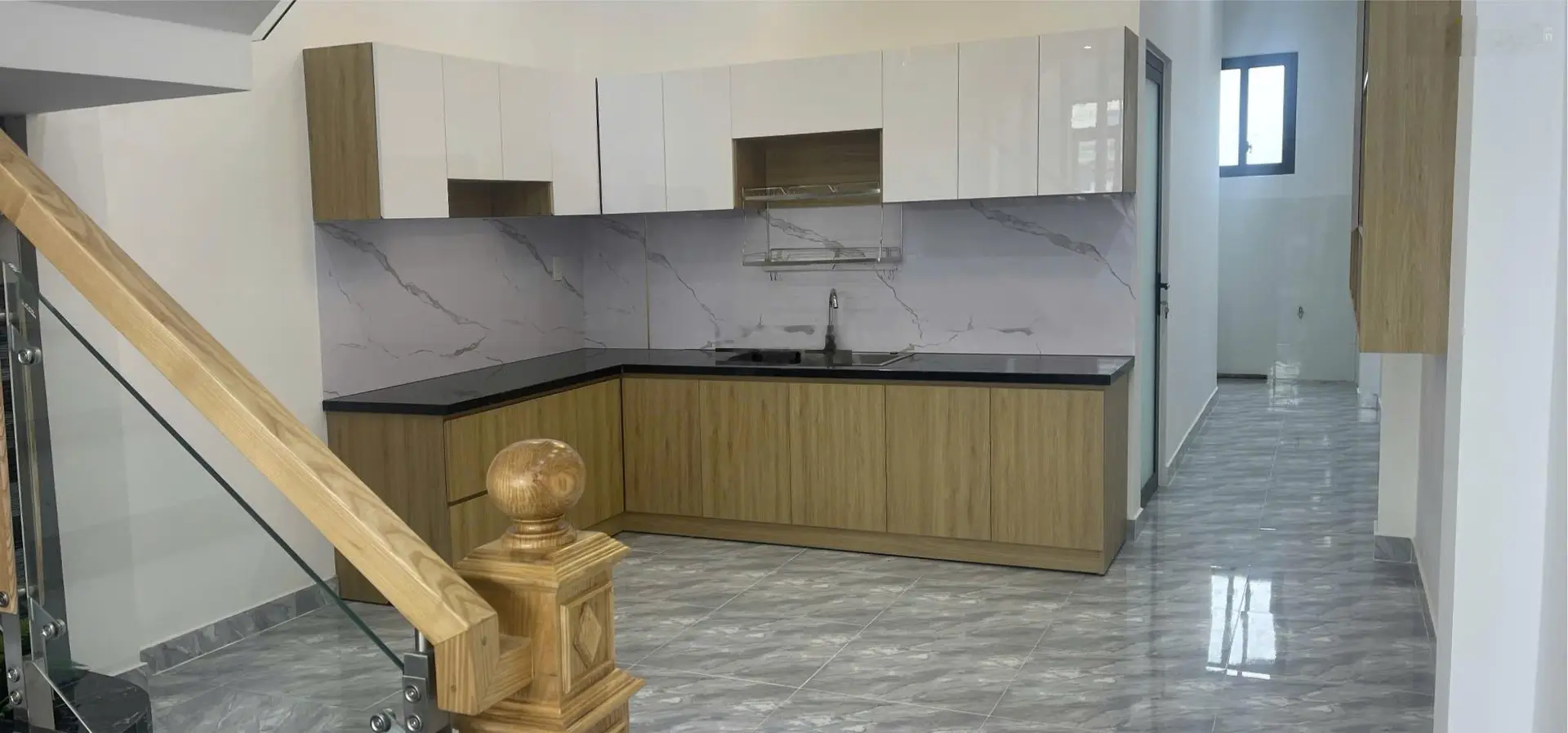 BÁN nhà mới xây vào ở liền cách trung tâm Cần Giuộc 500m