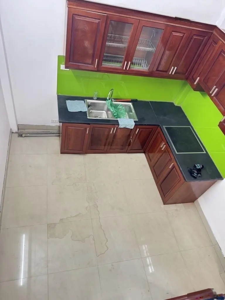 Bán nhà 5 tầng dân xây Ngọc Thụy, ô tô vào nhà giá hiếm chỉ 7.3 tỷ