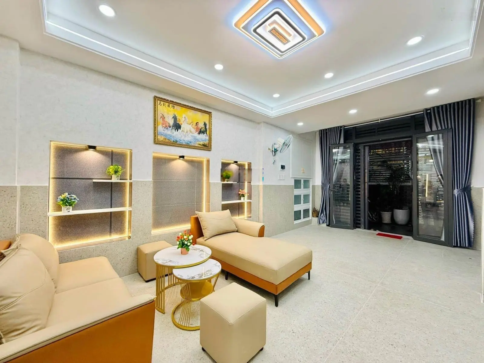 Cần bán gấp nhà Vũ Tùng,p2, Bình Thạnh. DT 49,56m2. Giá 2,1 tỷ. Shr