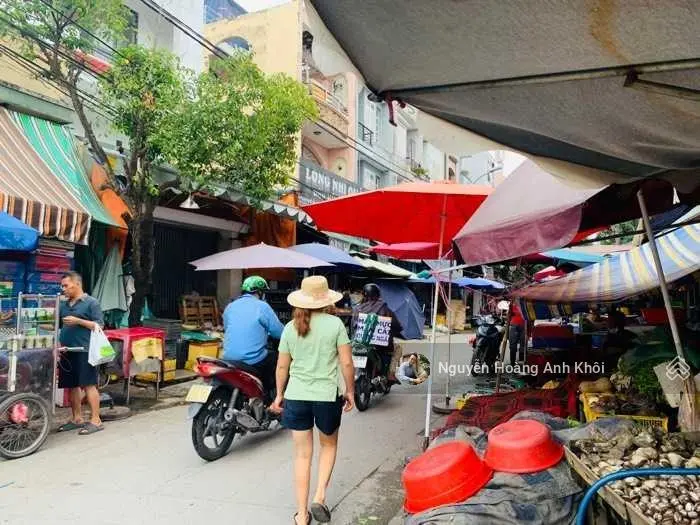 200m2 - ngay chợ Linh Trung - xây dựng 4 tầng - dòng tiền tốt - 10.5tỷ