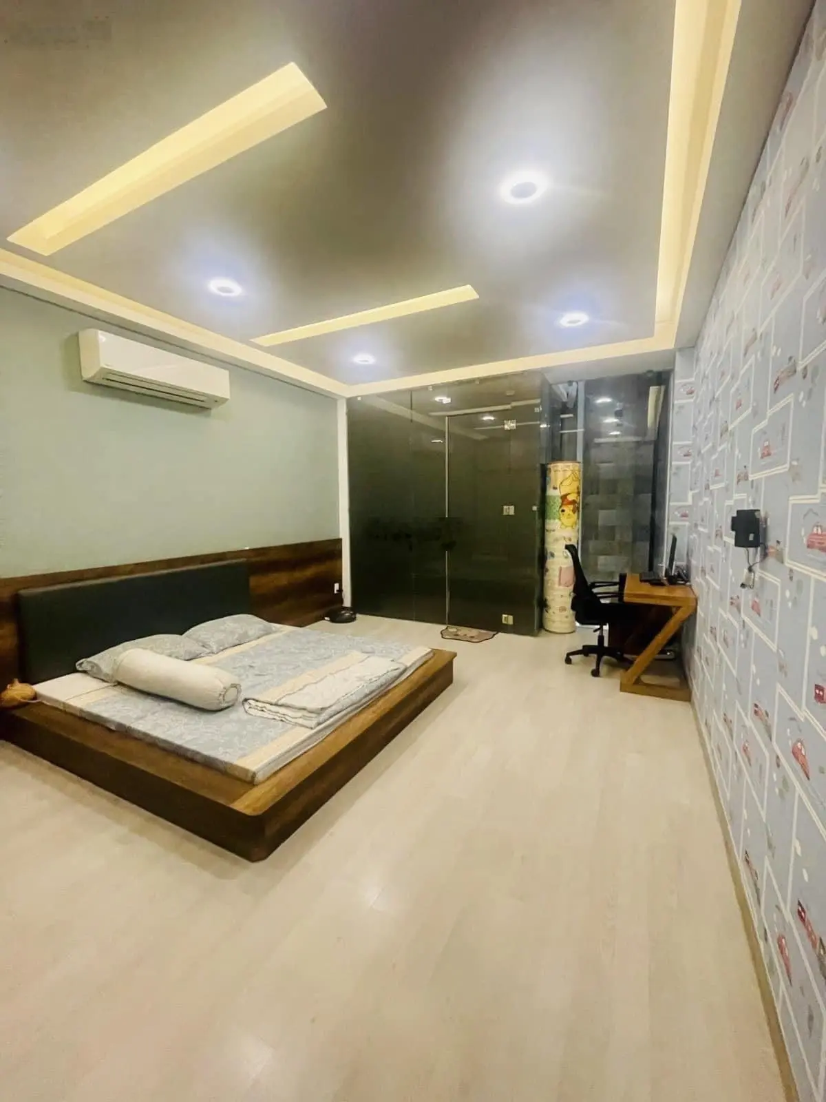 Chú 8 cần bán gấp nhà Cộng Hòa, P. 4, Tân Bình, DT: 56m2, giá 3,360 tỷ (đang cho thuê 18tr/th)