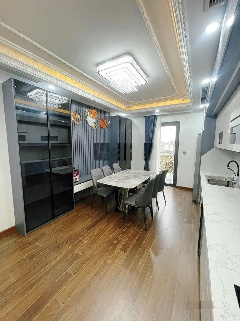 Bán nhà mặt phố Tân Thuỵ - Ôtô tránh - Kinh doanh - Thang máy . Dt 60m2 , Mt 15m . Giá : 18 tỷ