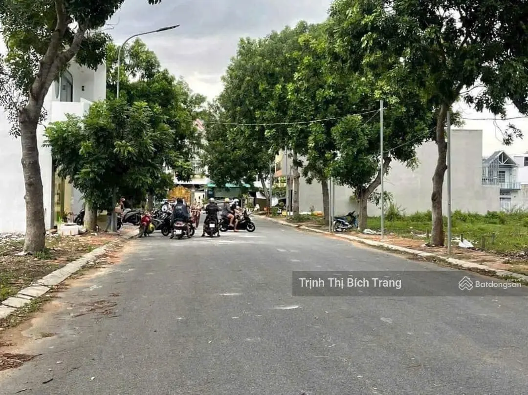 Siêu phẫm KDC 120m2/390tr, SHR, TC100%. ngay đường Phạm Ngọc Thảo. Cách quảng trường Bến Tre 500m.