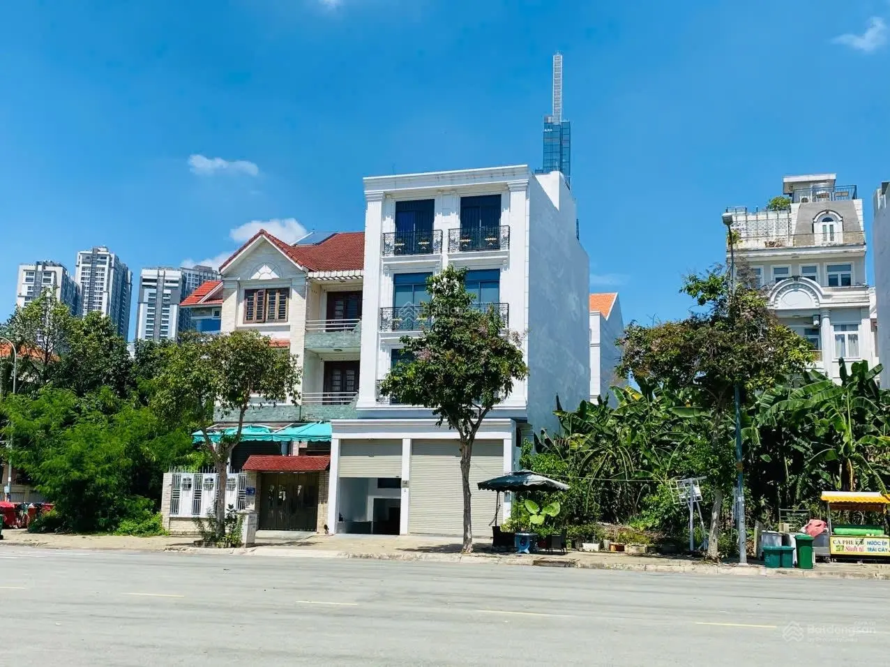 Ngộp Bank bán gấp nhà khu compound ven sông Sài Gòn, DT 9m x19,5m, hầm 4 tầng giá bán nhanh 33 tỷ