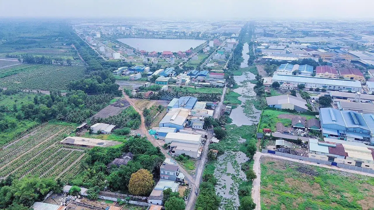 Cơ hội vàng nắm bắt liền tay mảnh đất lí tưởng với view hồ tuyệt đẹp và không gian sống lành mạnh