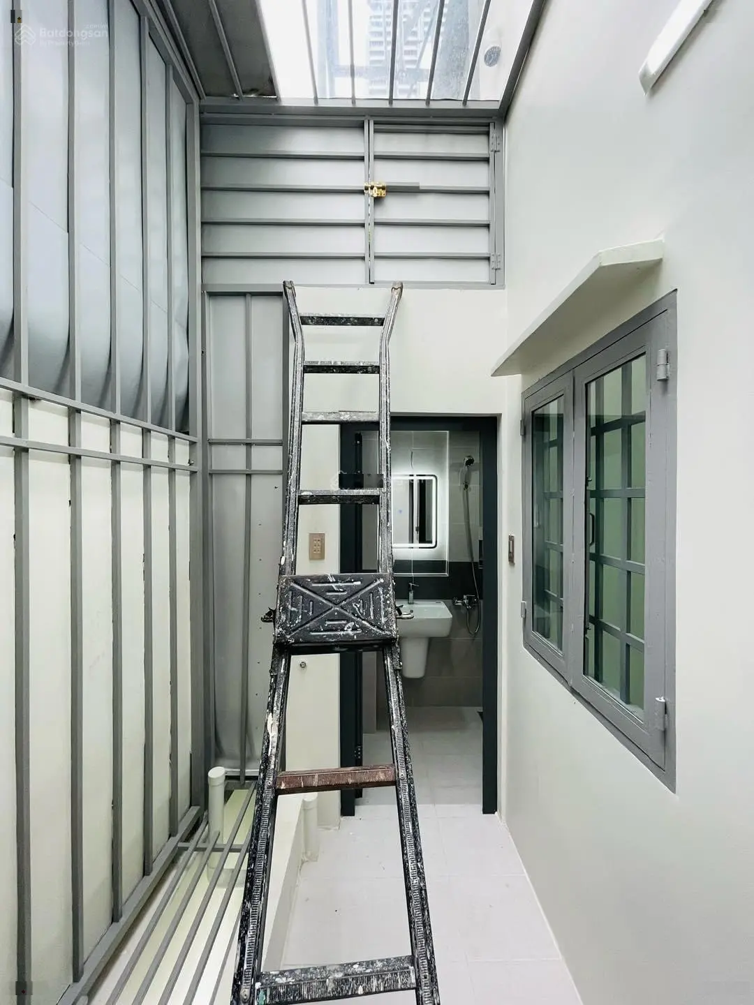 Nhà MT hẻm xe hơi cần bán đường D5, P25 Bình Thạnh. Sổ hồng riêng, Giá 3tỷ5/căn 65m2, LH 0336 556 ***