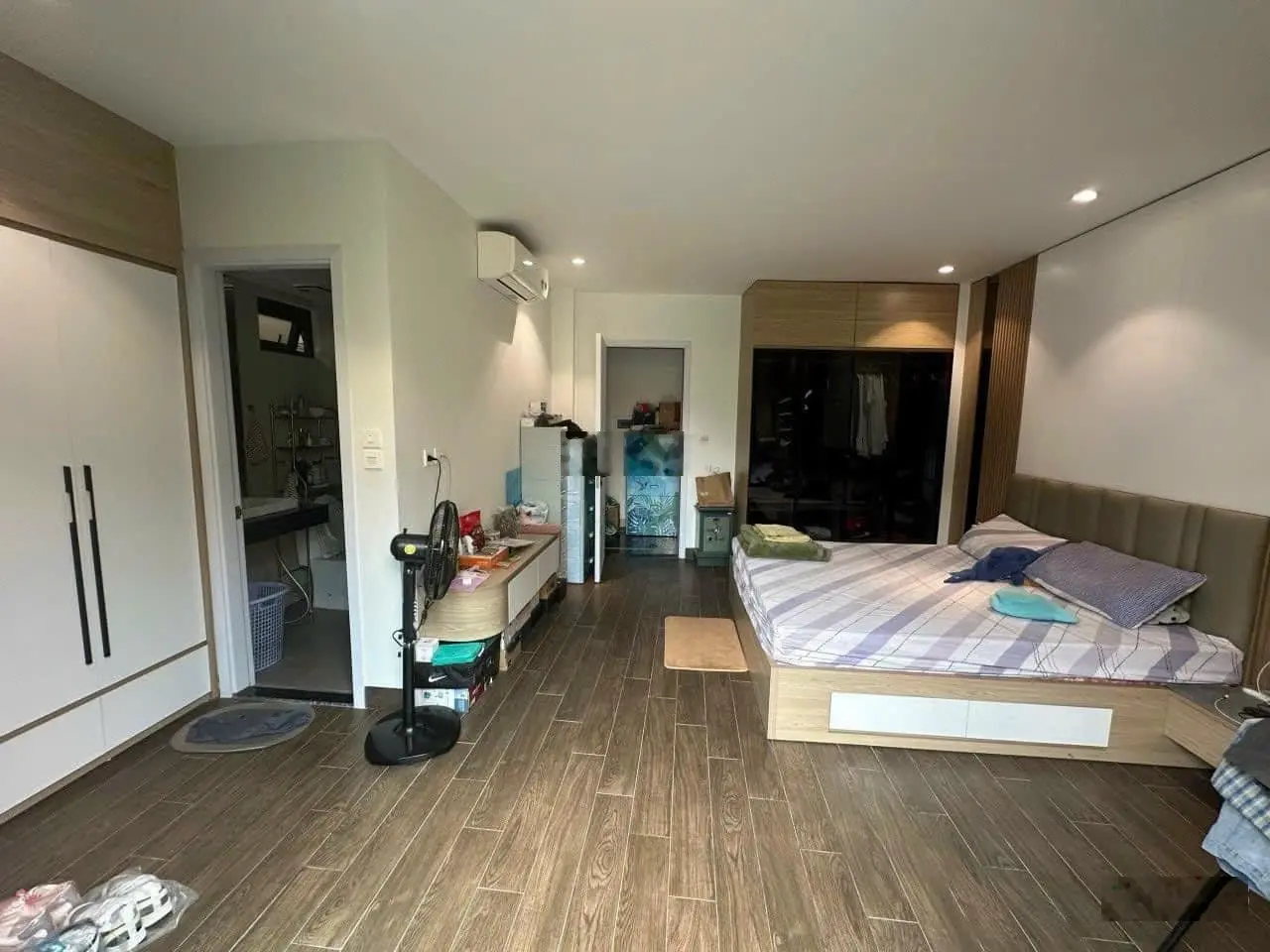 Bán nhà Phố Tô Vĩnh Diện Phân Lô Cán Bộ Nhà Ngõ Riêng 42m2 Thang Máy Ô Tô Đỗ Tận Cửa Mặt Tiền Rộng