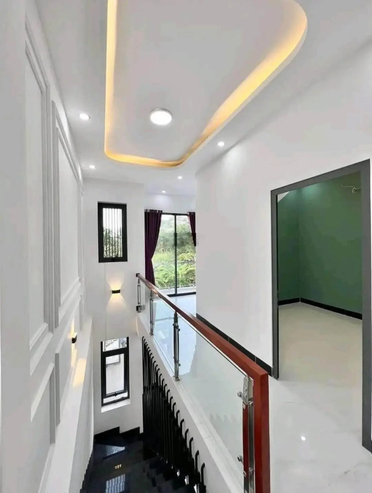 Sở hữu ngay căn nhà ngay chợ Bình Chánh giá rẻ. Sổ riêng. DT 80m2. MT 8m. Giá 1 tỷ 350