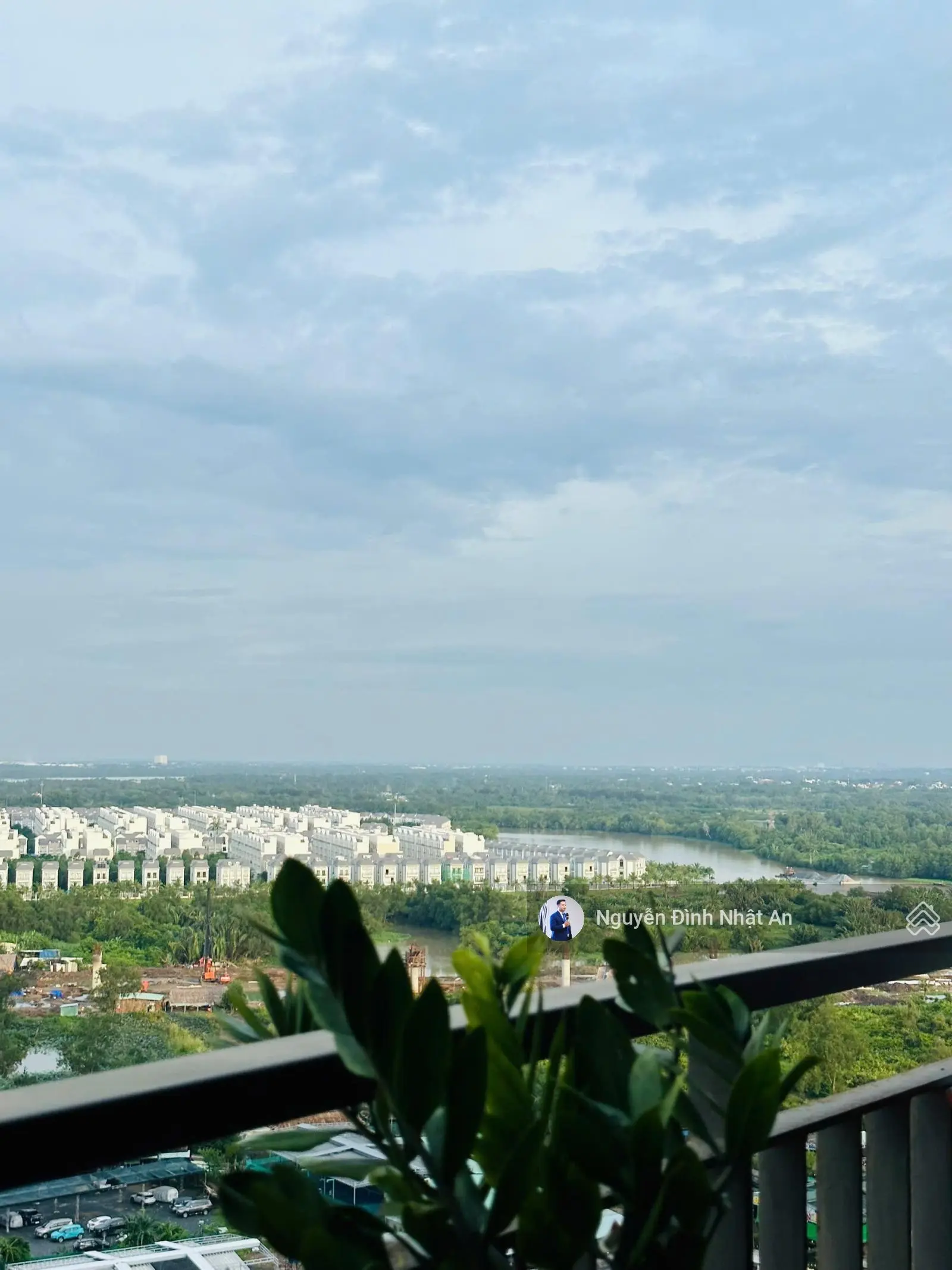 Chính chủ bán nhanh căn 2PN 1WC sổ sẵn khu S2 Rainbow view hồ bơi tặng Full nội thất giá 2,35 tỷ