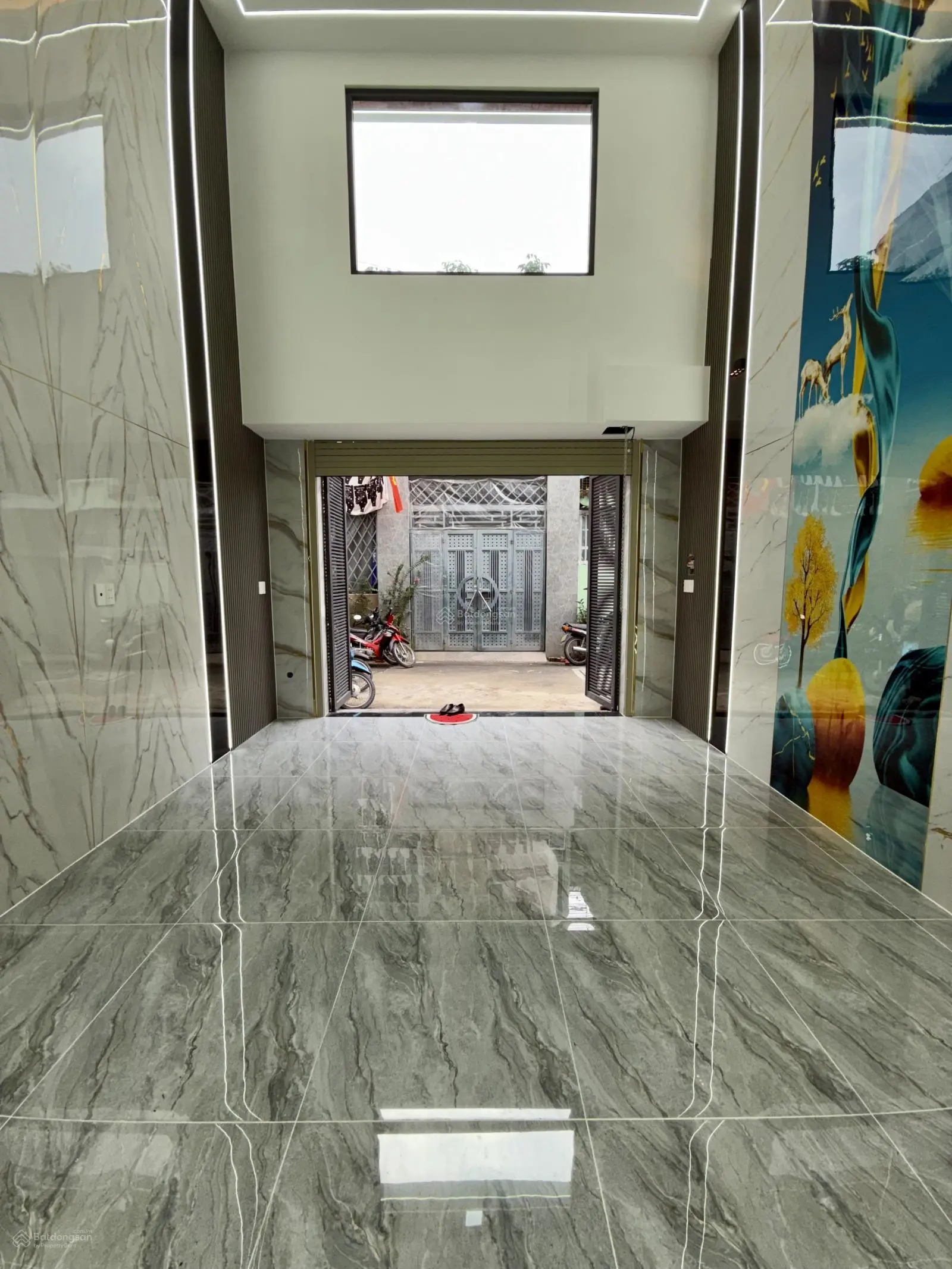 Nhà bên Chợ Hạt Điều, đường Dương Thị Mười, DT:4,5x13M, Lửng, 3Lầu, 4PN, Gara ô tô, Sân thượng, Q12