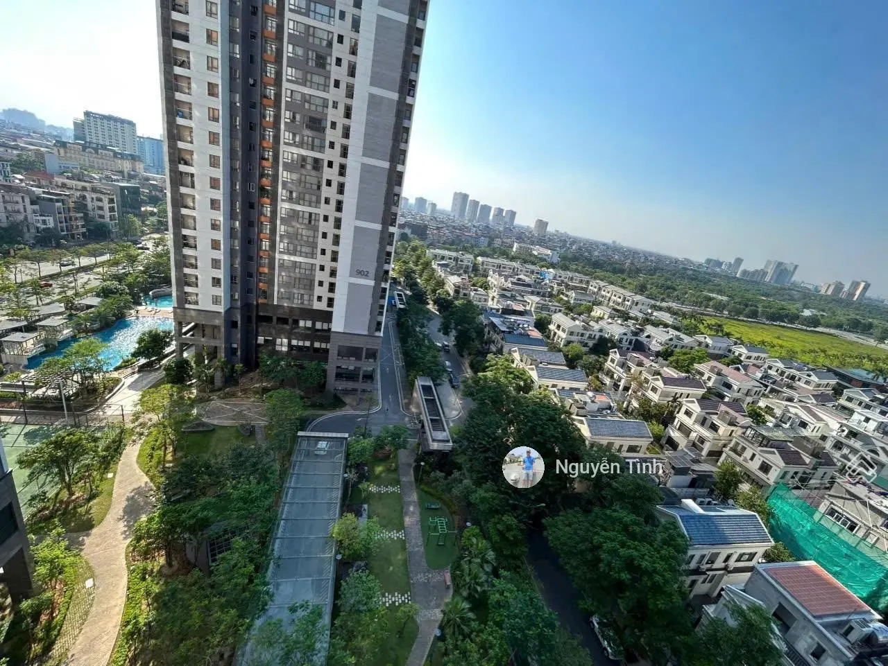 Chính chủ bán căn 2PN chung cư Starlake Tây Hồ Tây 101m2 giá 12,8 tỷ full đồ, sổ đỏ lâu dài