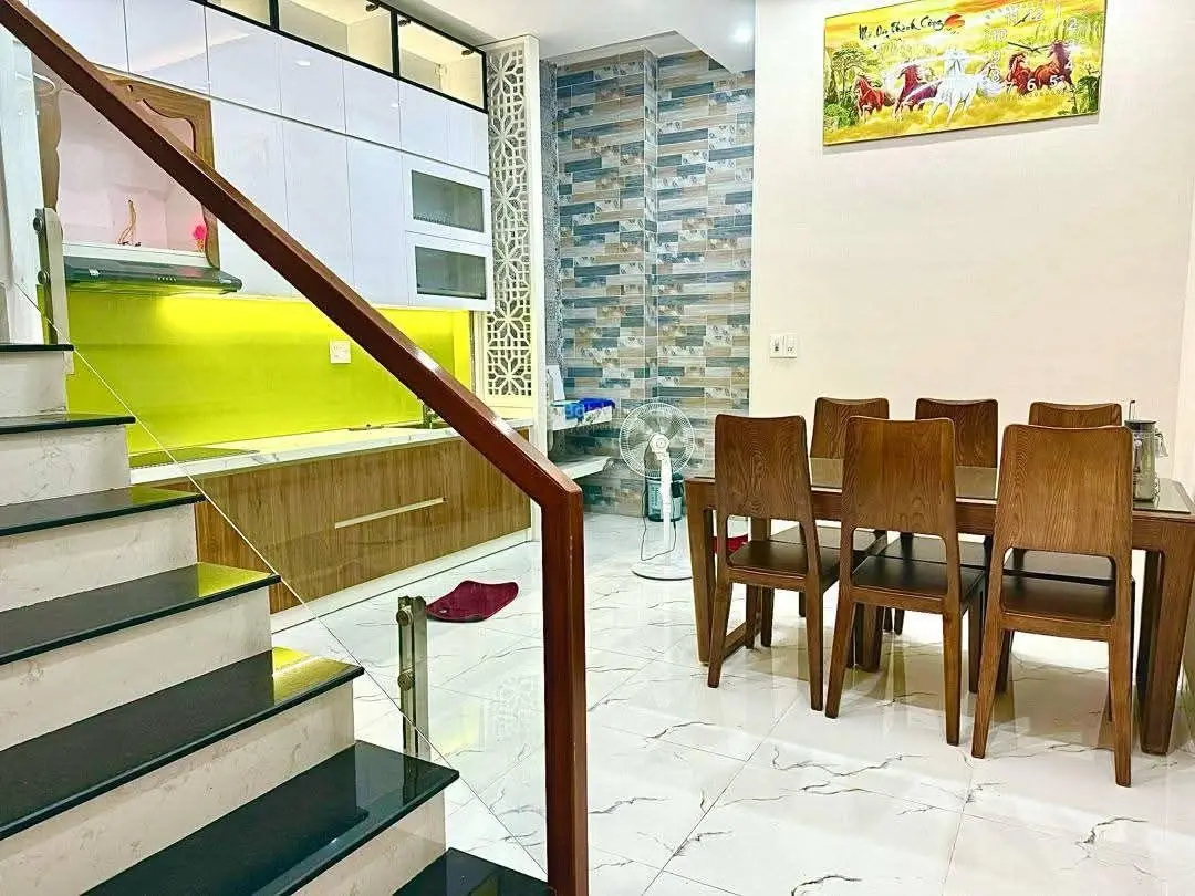 Bán gấp nhà 4 tầng đẹp không góc chết điện biên phủ ngay trung tâm tp đà nẵng!