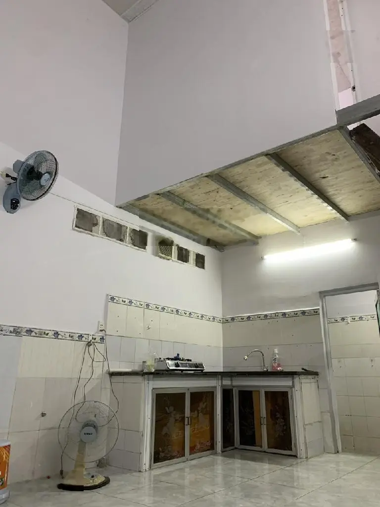 Bán nhanh nhà 2,5 tầng, DT 64m2, SHR Hoàn công, trung tâm P.linh xuân, giá nhỉnh 3 tỷ (TL)