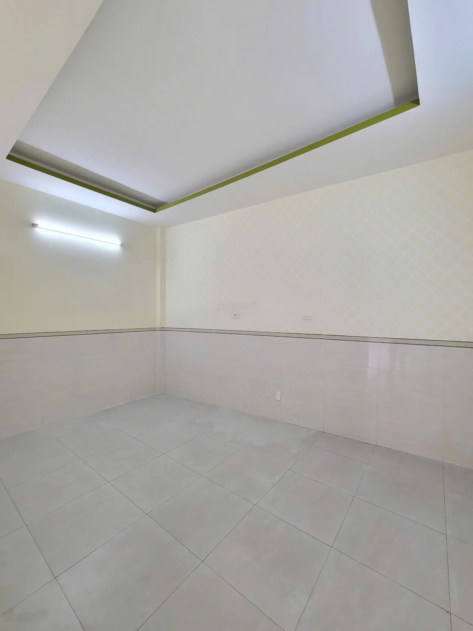 Bán nhà 1 trệt 1 lầu 71m2 3ty5 TL ngay trung tâm Dĩ An, cách đường Ngô Thị Nhậm 100m p. Dĩ An