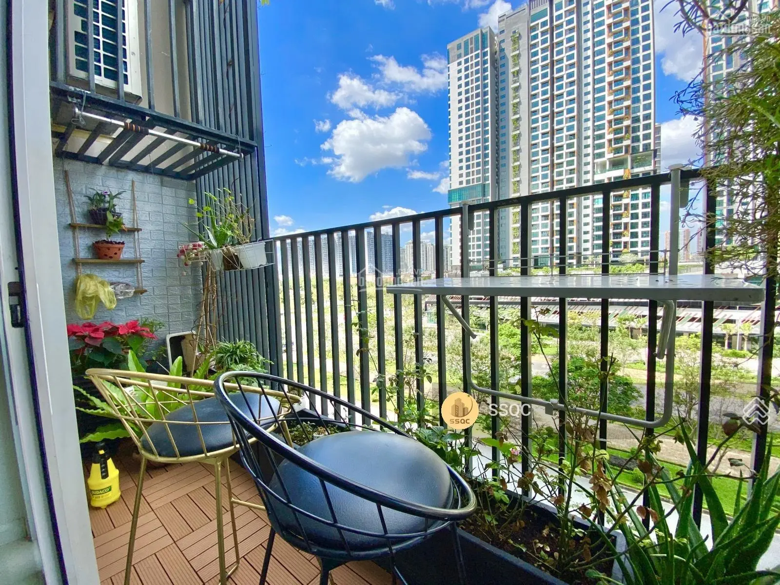 Hàng hiếm - Full giỏ hàng Vista Verde 2 phòng ngủ, view siêu lung linh giá bán tốt nhất khu vực