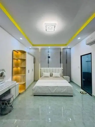 Chủ dọn về quê nên bán gấp căn nhà ở Tô Hiến Thành, quận 10 SHR, giá 2.2 TỶ