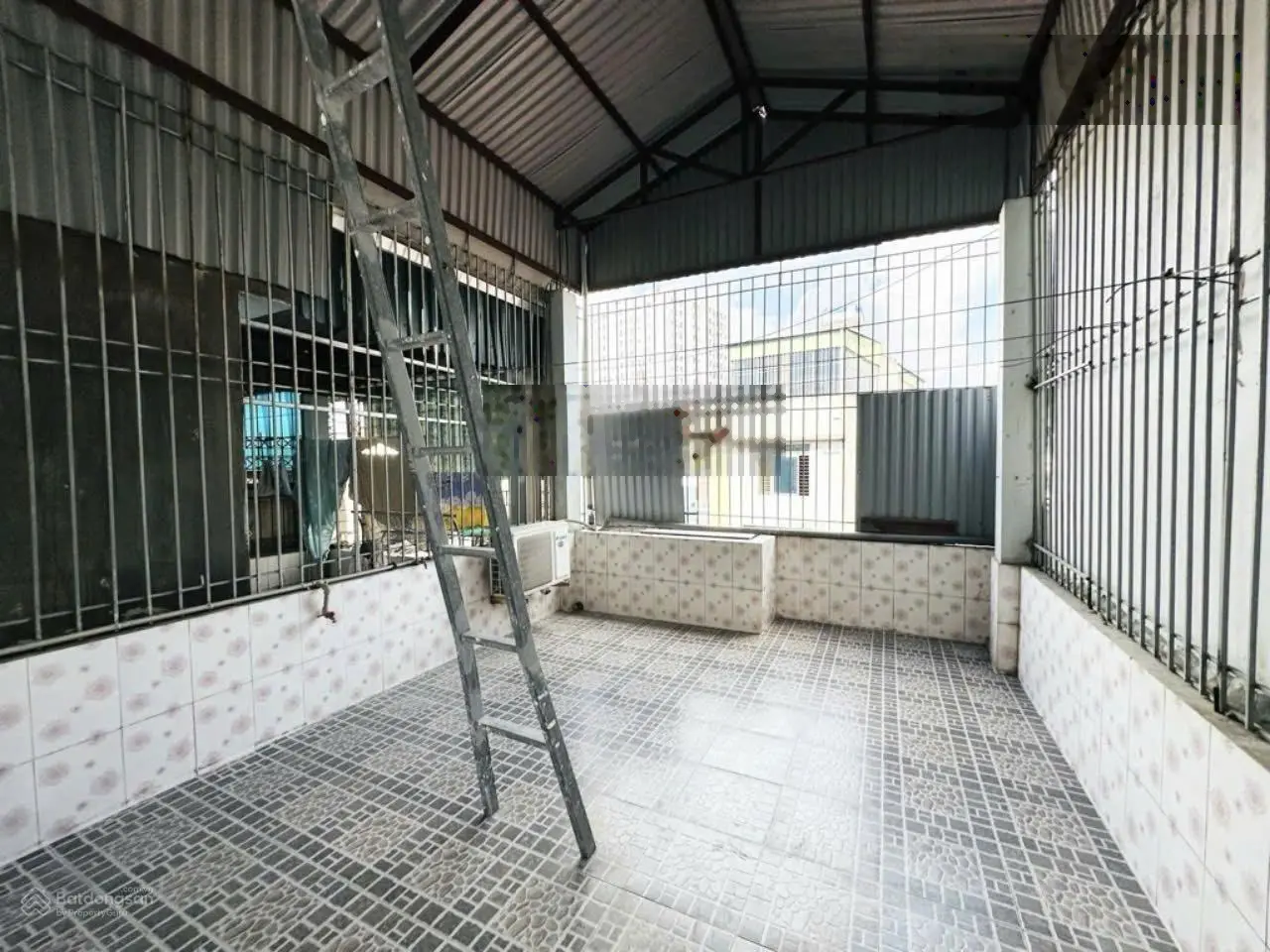 Bán nhà phố Dương Văn Bé, 42m x 5 tầng, thang máy, sổ đẹp 8,7 tỷ