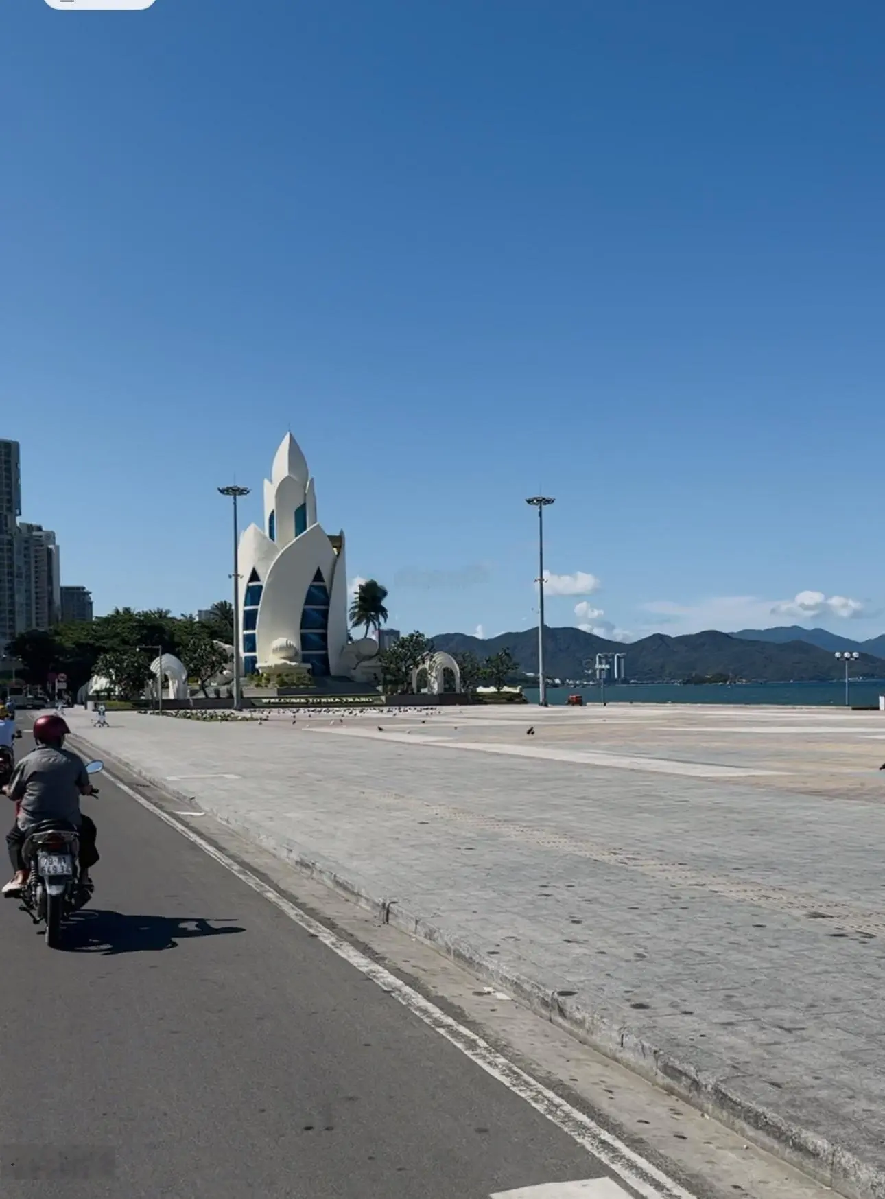 Bán nhà 2 tầng mới đẹp hẻm Nguyễn Thiện Thuật, gần ngã tư Nguyễn Thị Minh Khai, cách biển chỉ 350m