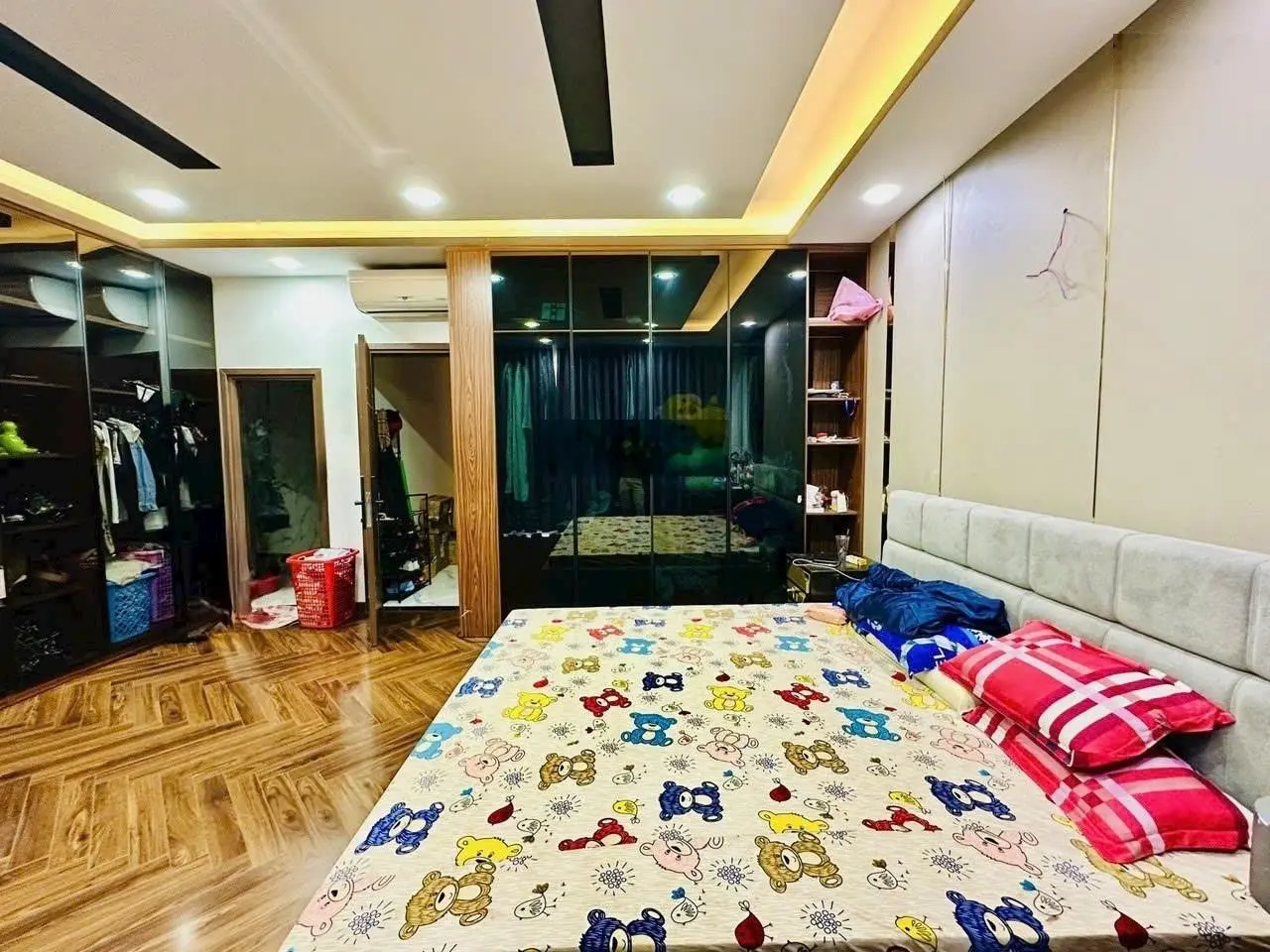 Bán nhà riêng đường Nguyễn Quý Êm - 120m ( 6 X 20 ) 5 Tầng Thang Máy - 5PN - Nhà mới như hình