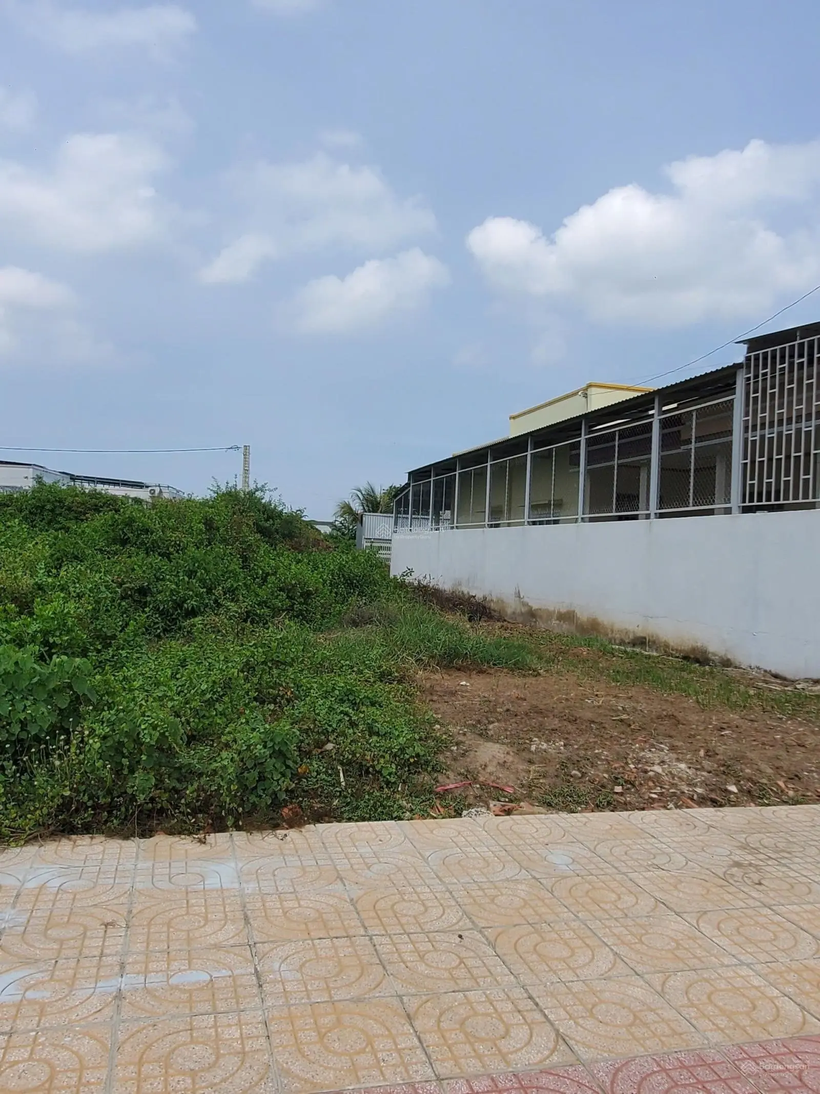 chủ cần bán đất tại xã Tân Hiệp, huyện Hóc Môn TPHCM 80m2/860tr sổ riêng sang tên công chứng liền