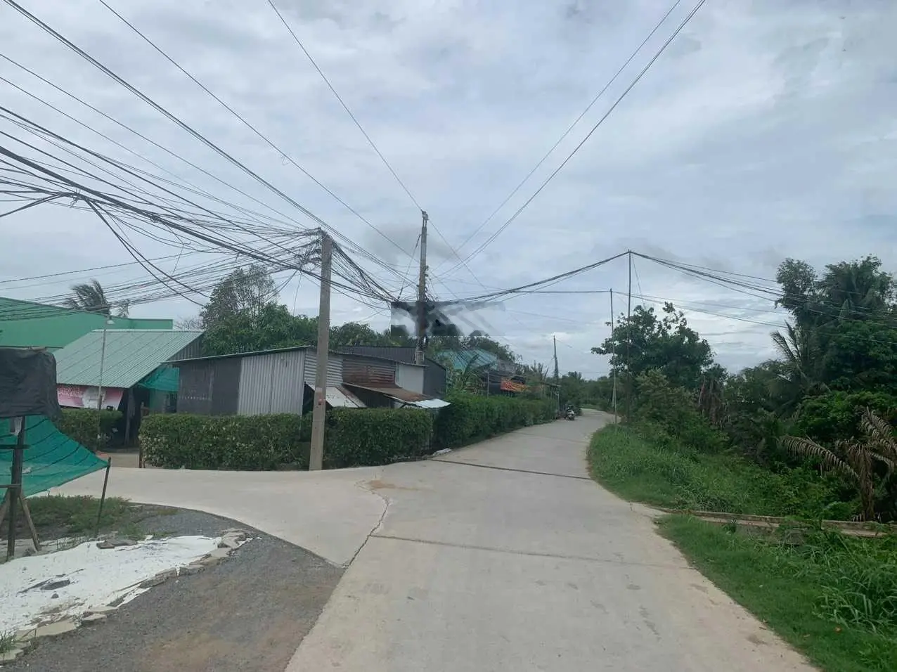 Bán nhanh 250m2 thổ cư siêu rẻ, siêu đẹp, đường xe tải lớn, Đê Trường Long, Cần Giuộc