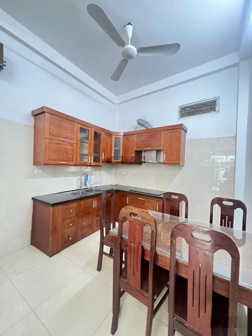 Bán nhà đẹp tại tổ 9 Mậu Lương, Kiến Hưng, Hà Đông, dt=37m2 xây 4 tầng chỉ 4.x(tỷ) lh: 0335 606 ***