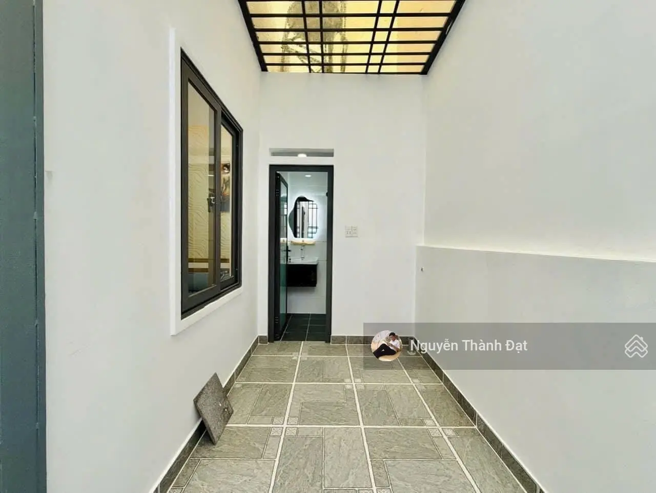 Bán nhà đầu tư ngay chợ Bình Chánh đang cho thuê 9tr/tháng sổ hồng riêng mặt tiền đường 12m