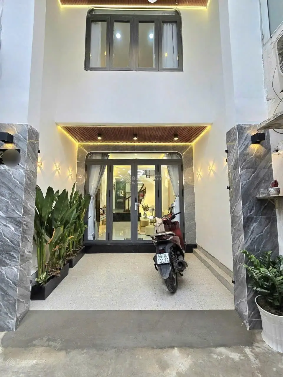 Nhà Hxh sát mặt tiền Nguyễn Văn Đậu, Bình Thạnh, 46,8(3.6x13), Shr, 2 tỷ 2 lh: Thái 0947489255