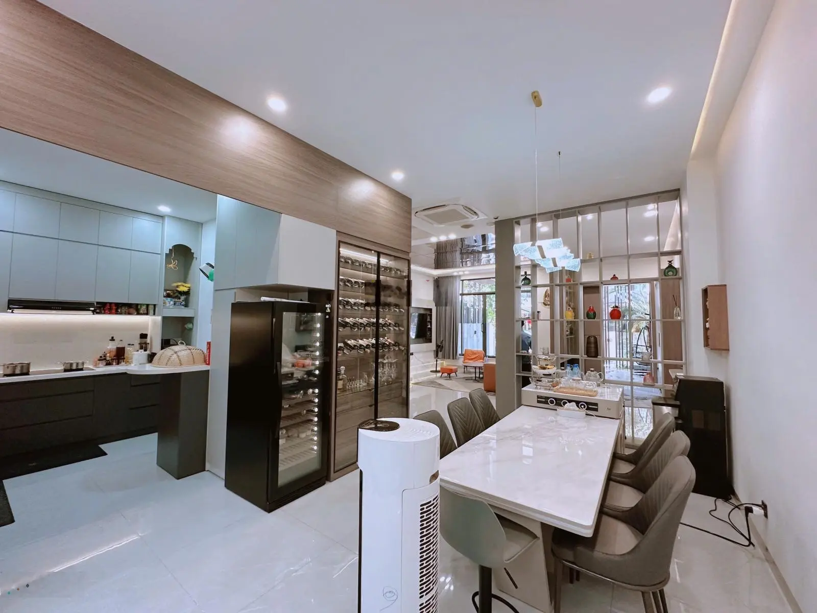 Bán Biệt Thự Mới Đẹp Phú Mỹ Hưng 7x18 - 3 Lầu Tặng Nội Thất Cao Cấp Vào Ở Liền