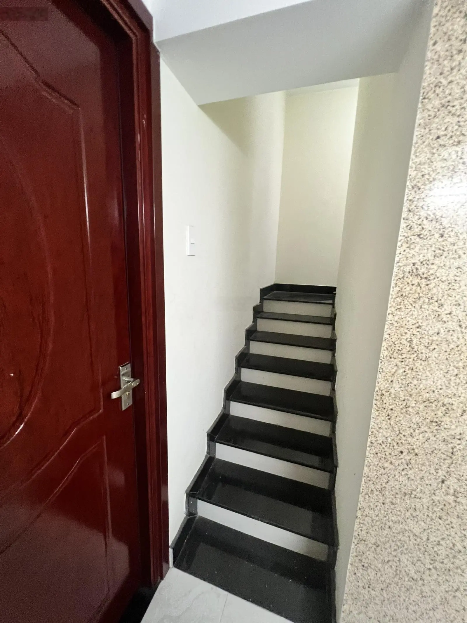 CHDV đẹp nhất khu D 860/ Xô Viết Nghệ Tĩnh P25 (4x18m) 5 tầng 11PN có thang máy HĐT 50tr/tháng