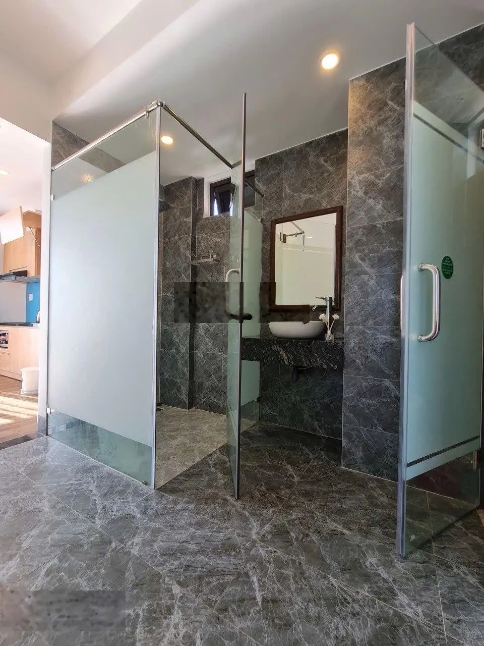 Chỉ 23ty bán toà căn hộ 9 tầng view cầu rồng - ngay sát chợ đêm-doanh thu khủng hơn 100tr/tháng