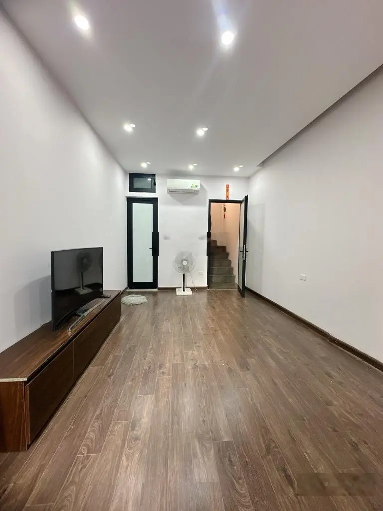 Bán gấp nhà ở Trung Phụng - Ngõ thông nhiều hướng - 3 Gác vào tận nhà - 38M 4T 4.5 MT - 7.4tỷ